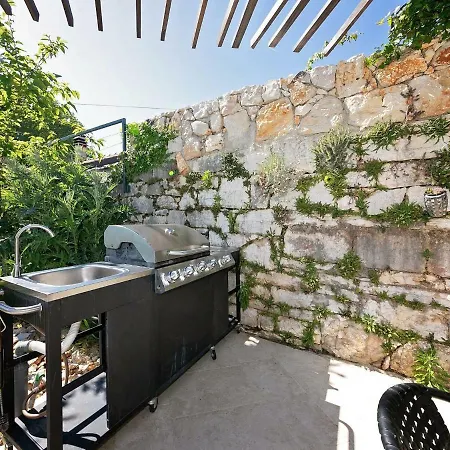 Unique Villa With Saltwater Swimming Pool In Porec Poreč