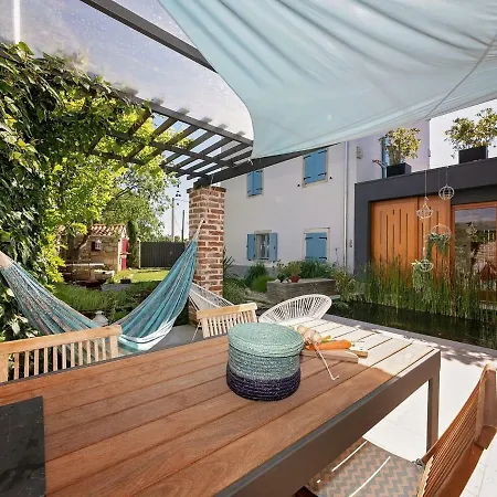 Unique Villa With Saltwater Swimming Pool In Porec Villa Poreč