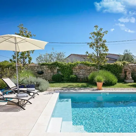 Unique Villa With Saltwater Swimming Pool In Porec