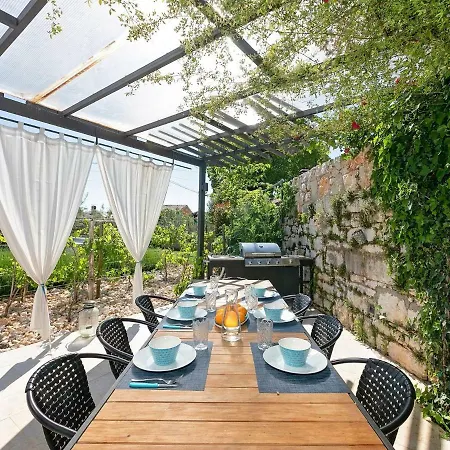 Unique Villa With Saltwater Swimming Pool In Porec Poreč