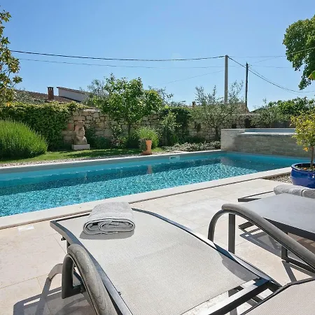 Unique Villa With Saltwater Swimming Pool In Porec *